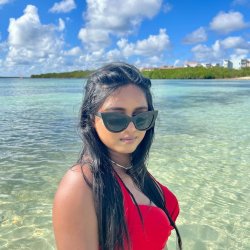 Jaw dropping Bengali in red bikini