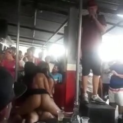 Foda ao vivo no cabaré