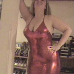 She want to be expose and used