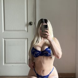 Does this bold teen's nudes make you want to fuck her?