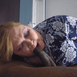60 Year Old  BBW Granny Gumjob, She Massages the Tip with her lips & Gums🫣😋😋