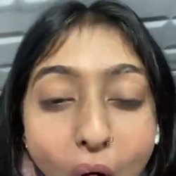 Indian teen girl give awesome blowjob