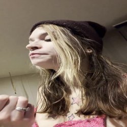 Would you date gamer girl like me ?