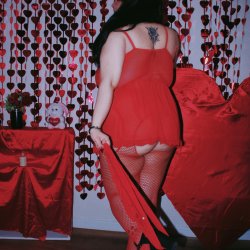 Bend me over and let me be your Valentine