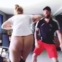 Pantsed - Husband pranks his wife 🤣🤣