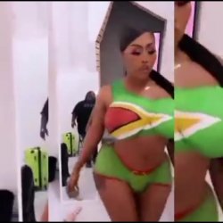 Moriah mills twerk (fap material pornstar version)