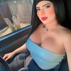 Puta tiene unas buenas tetas