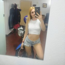 Turra Argentina muy puta mostrando todo - la.rub.ia