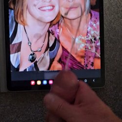 Stephie and her mum cummed