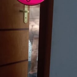 CAIU NA NET - FILMOU A MÃE DO AMIGO NO BANHO