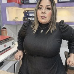 Trabajando DURO en la oficina 😏