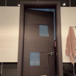 Im wet and waiting behind this door 🥵