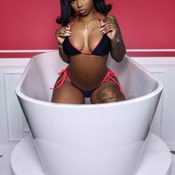 Made for gooning 💦🍆 And going balls deep !