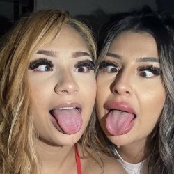 REAL TIKTOKER & MOM LAST NIGHT DRUNK AND HIGH DURING JULY 4TH 😏 MOM IS ON THE RIGHT (HOTT)
