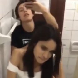 Vazou casal novinho metendo no banheiro da festa! Videos Novos , amador ,caiu na net , novinha vazou