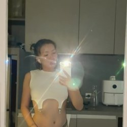 🔞Sexy mirror tease: perky tits & juicy ass🍑💋 Join OF now!