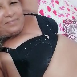 Dona Silvia Pereira coroa gostosa