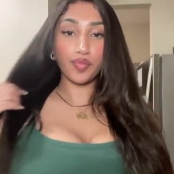 Thick Busty Indian🐮