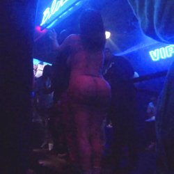 🍑Dude Sneaks In Spy Cam at Strip Club