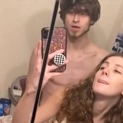 Casal novinho amador vazado fodendo no banheiro do hotel! Vazou videos novos novinha gostosa corno