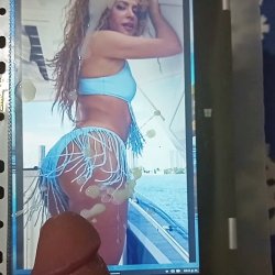 Shakira Cum Tribute