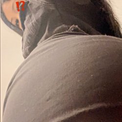 23 homan bop photos might b her on the video?LMK IF IT IS!!!
