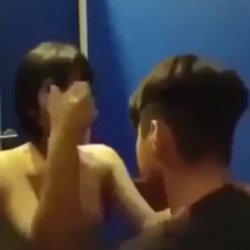 นักเรียน แอบเย็ดกันในห้องน้ำ