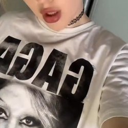 Stunning Emily Leaks 18+