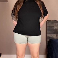 My toe feels extra cozy in these shorts