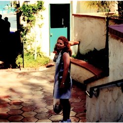 YOUNG DANIELLE,  POST AND REPOST HER PHOTOS