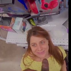 hot MILF mom gives younger bbc blowjob while her k!ds in the car waiting (almost caught)
