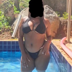 Make a tribute to this busty bitch