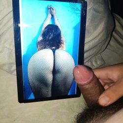 La PUTA tía de un seguidor me saca toda la leche moviendo el culo en tanga 🔥💦