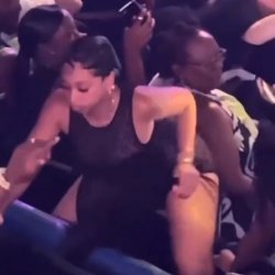MyType Concert #2 Thick RedBone w Short Hair Shaking Ass .. We Need I.D !!