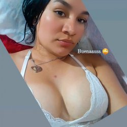 Quien le quiere dedicar una a mi amiga la chichona hermosa ❤️ es Evelyn torres facebook