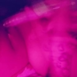 Pendejita se da autoamor con un borbujero la putita 🥵🔥