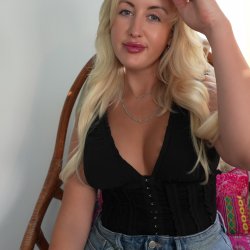 Do I make you horny with my sexy heels?