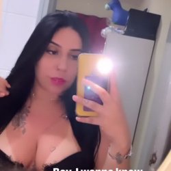 Morena Gata Peituda