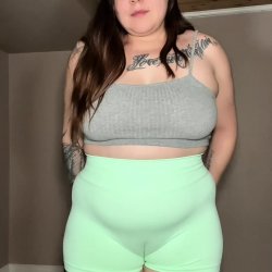 I like the way you look at my cameltoe