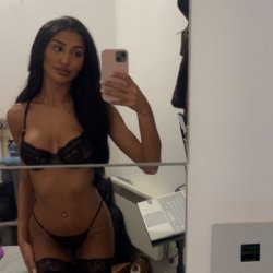 I want you to look at my beautiful body