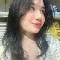 Tư Liệu Sục: Nguyễn Loan Thư