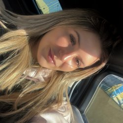 Sluts can have fun anywhere even inside the car