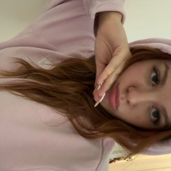 Barely legal college teen with a fat ass (im 18)
