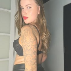 🔞 tight ass stunning squirting tight pussy 💦🍑 Link in OF