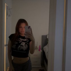Barely legal college girl with a fat ass <3