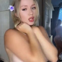 Sexy Emily Leaks 18+