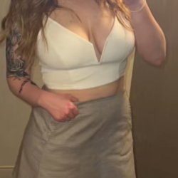 Married Milf loves my cock - Repost if you'd fuck!