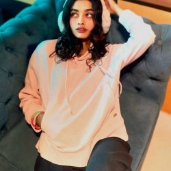 99 - Hot Indian girl multiple blowjob vids