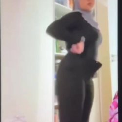 German /Arab hoe showing her Ass