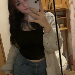 big tit goth slut from portland exposed